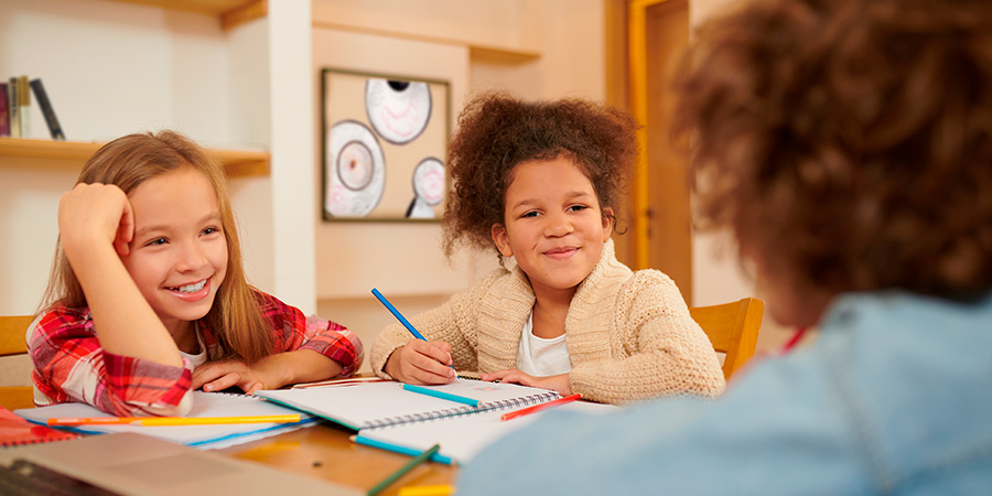  Espaços acolhedores transformam o bem-estar e o aprendizado dos estudantes