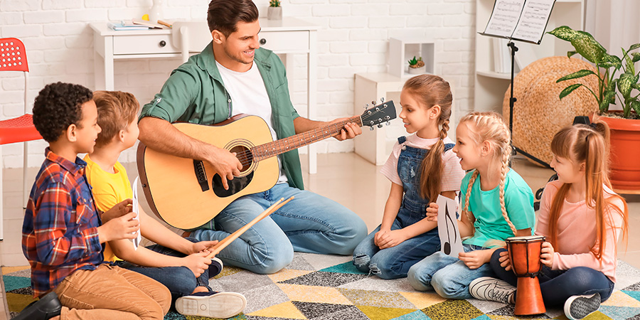 Música favorece o foco e estimula o raciocínio