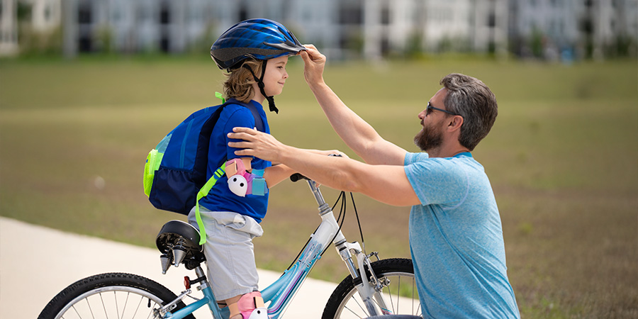 Por que o comportamento adulto molda o desenvolvimento infantil