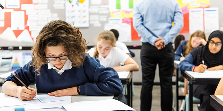 Enem e vestibular tradicional: entenda as particularidades de cada um